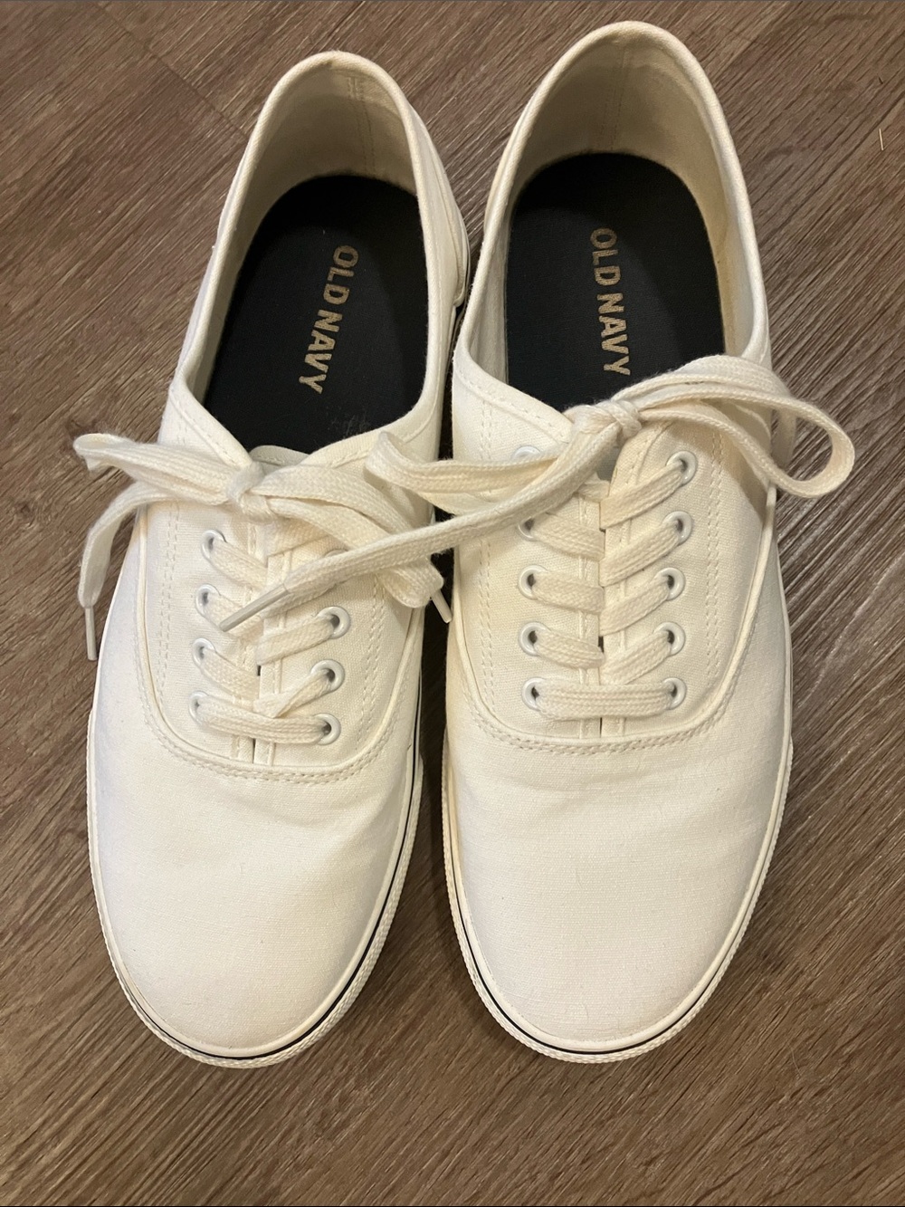 Old Navy Canvas Lace-Up Sneakers